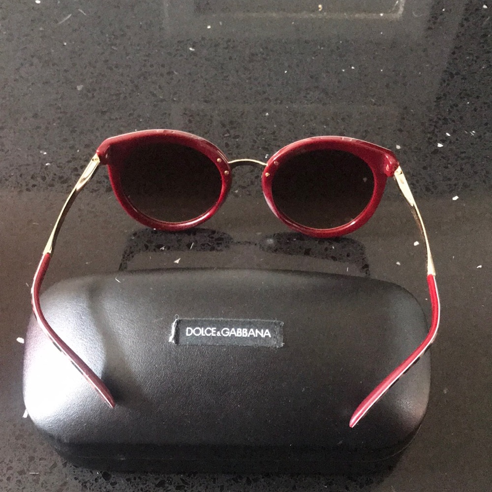 โค๏ธ๐Dolce & Gabbana Leopard Print Sunglasses๐โค๏ธ - Picture 4 of 6